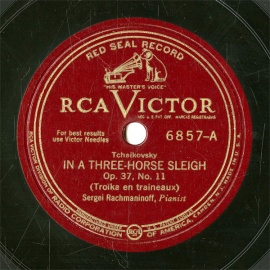 ySPՁzUS RCA 6857 Sergei Rachmaninoff IN A THREE-HORSE SLEIGH/POLKA DE W.R.